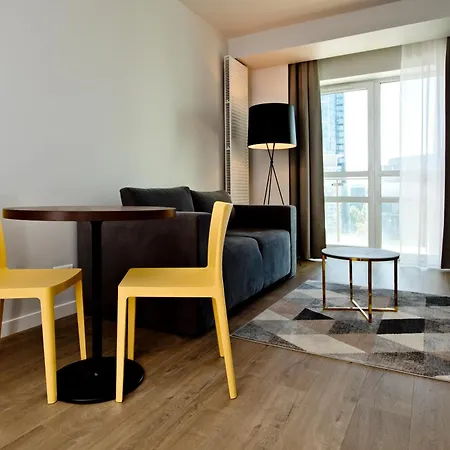 プラチナム レジデンス 4*