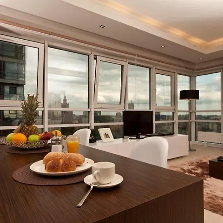 プラチナム レジデンス 4*