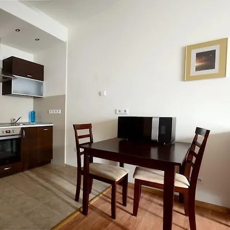 アパートホテル プラチナム レジデンス ワルシャワ