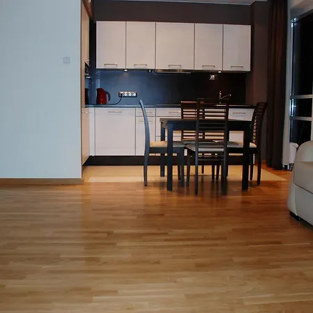 アパートホテル プラチナム レジデンス 4*