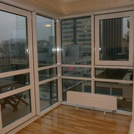 プラチナム レジデンス ワルシャワ