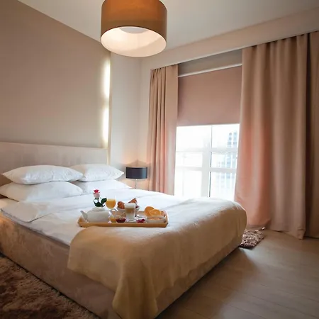 プラチナム レジデンス 4*