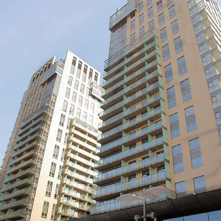 プラチナム レジデンス アパートホテル 4*